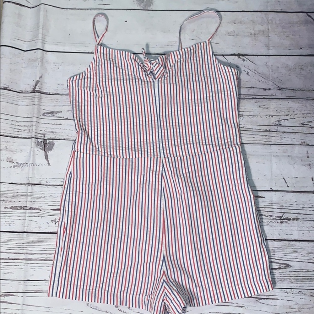 🐳 NWT 🐳 Vineyard Vines Firework Romper